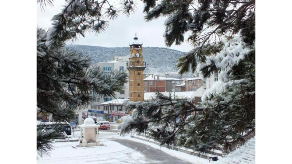 Kar yağışı nedeniyle 178 köy yolu kapandı